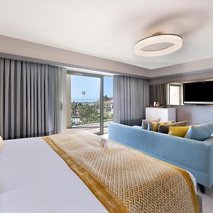Premium Suite